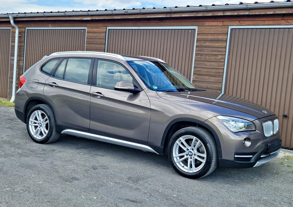 BMW X1 cena 53900 przebieg: 174000, rok produkcji 2013 z Września małe 781